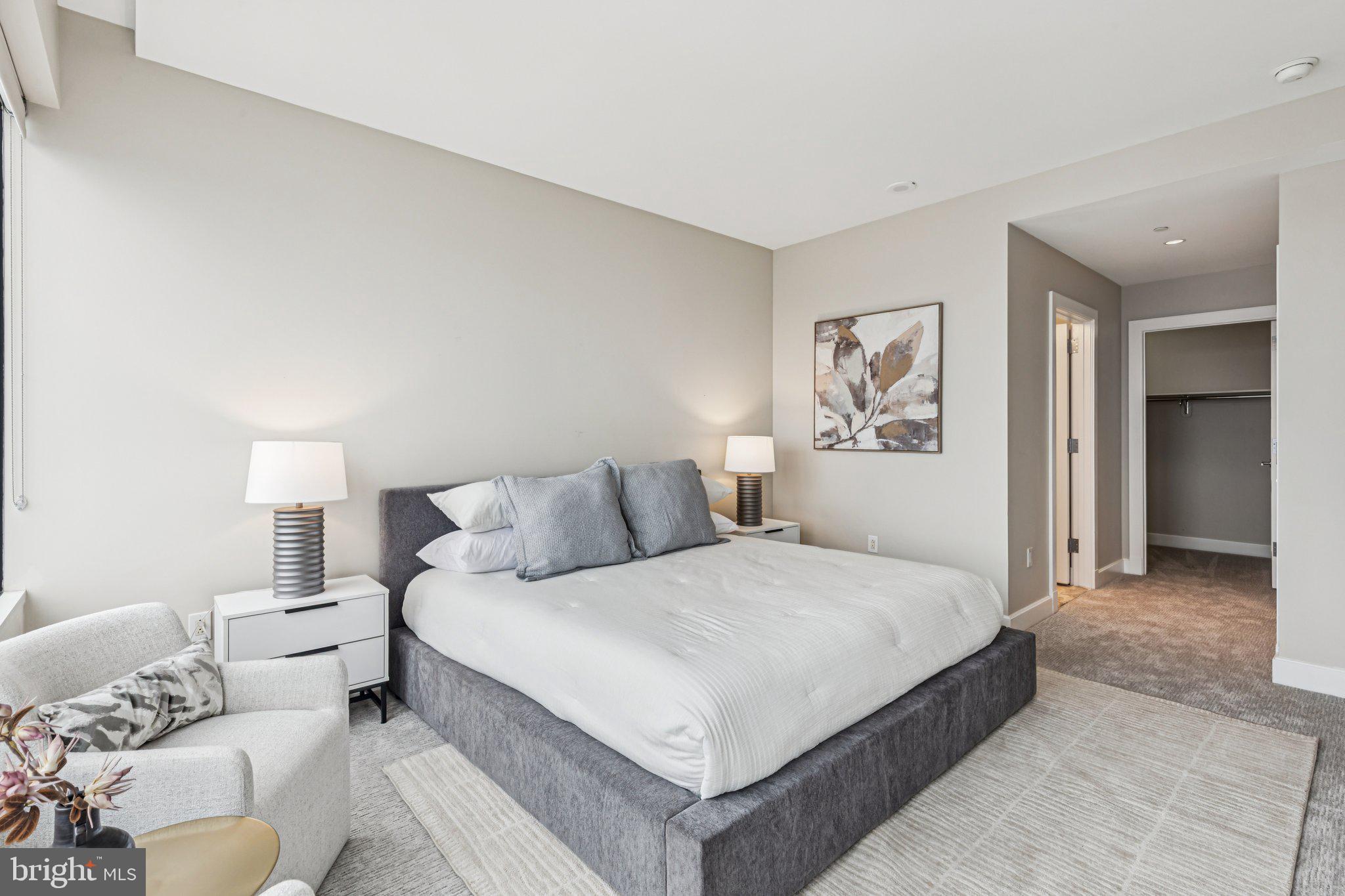 AVENUE OF THE ARTS - Residential