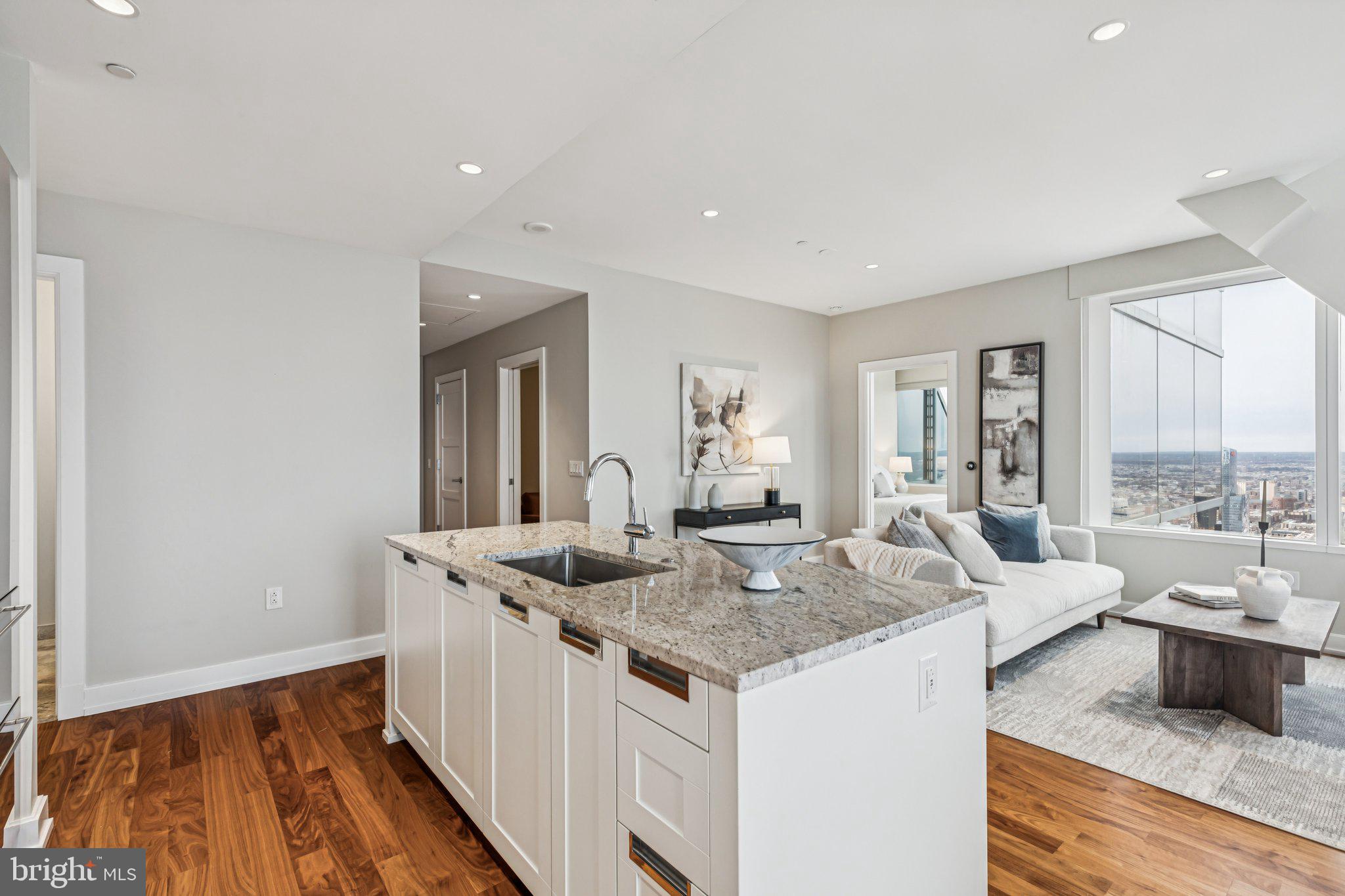 AVENUE OF THE ARTS - Residential