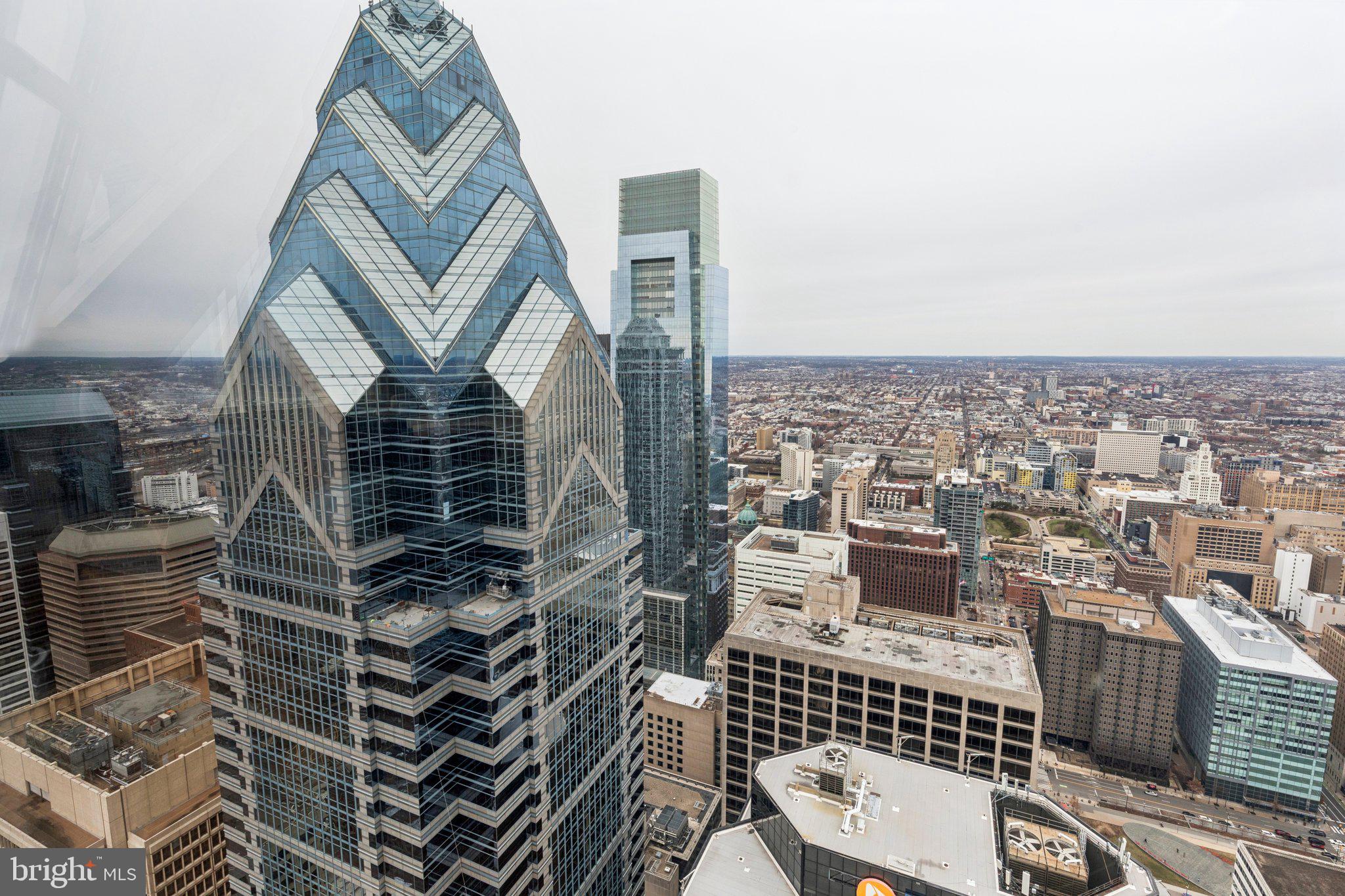 AVENUE OF THE ARTS - Residential