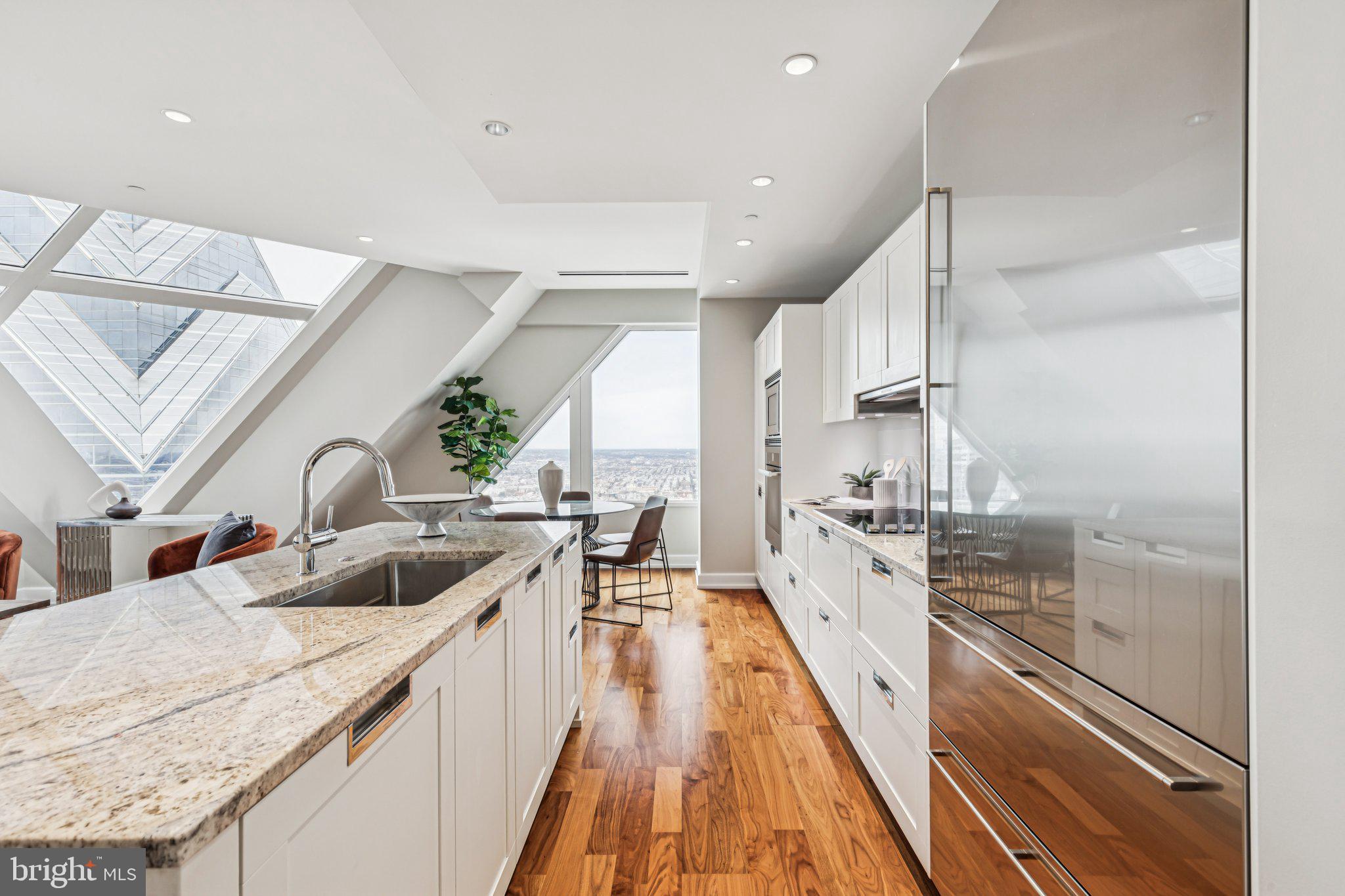 AVENUE OF THE ARTS - Residential