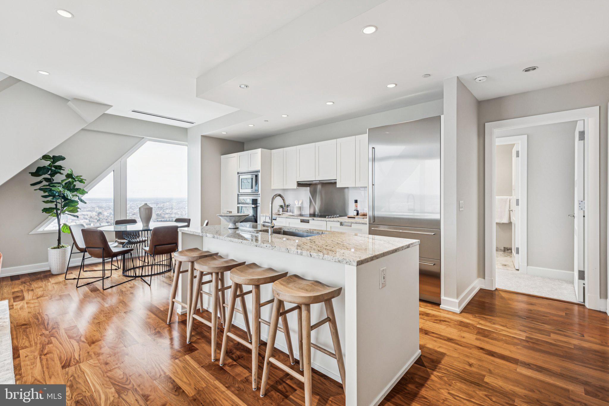 AVENUE OF THE ARTS - Residential