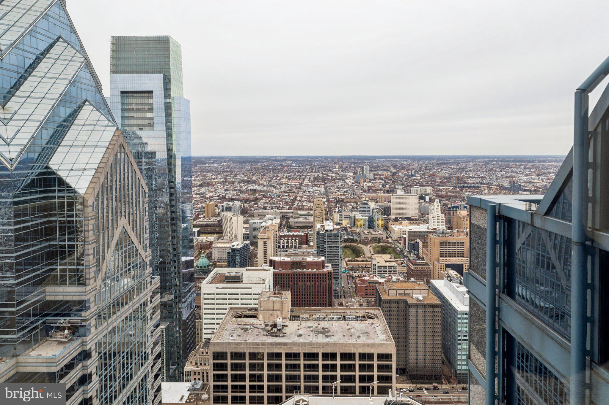 AVENUE OF THE ARTS - Residential