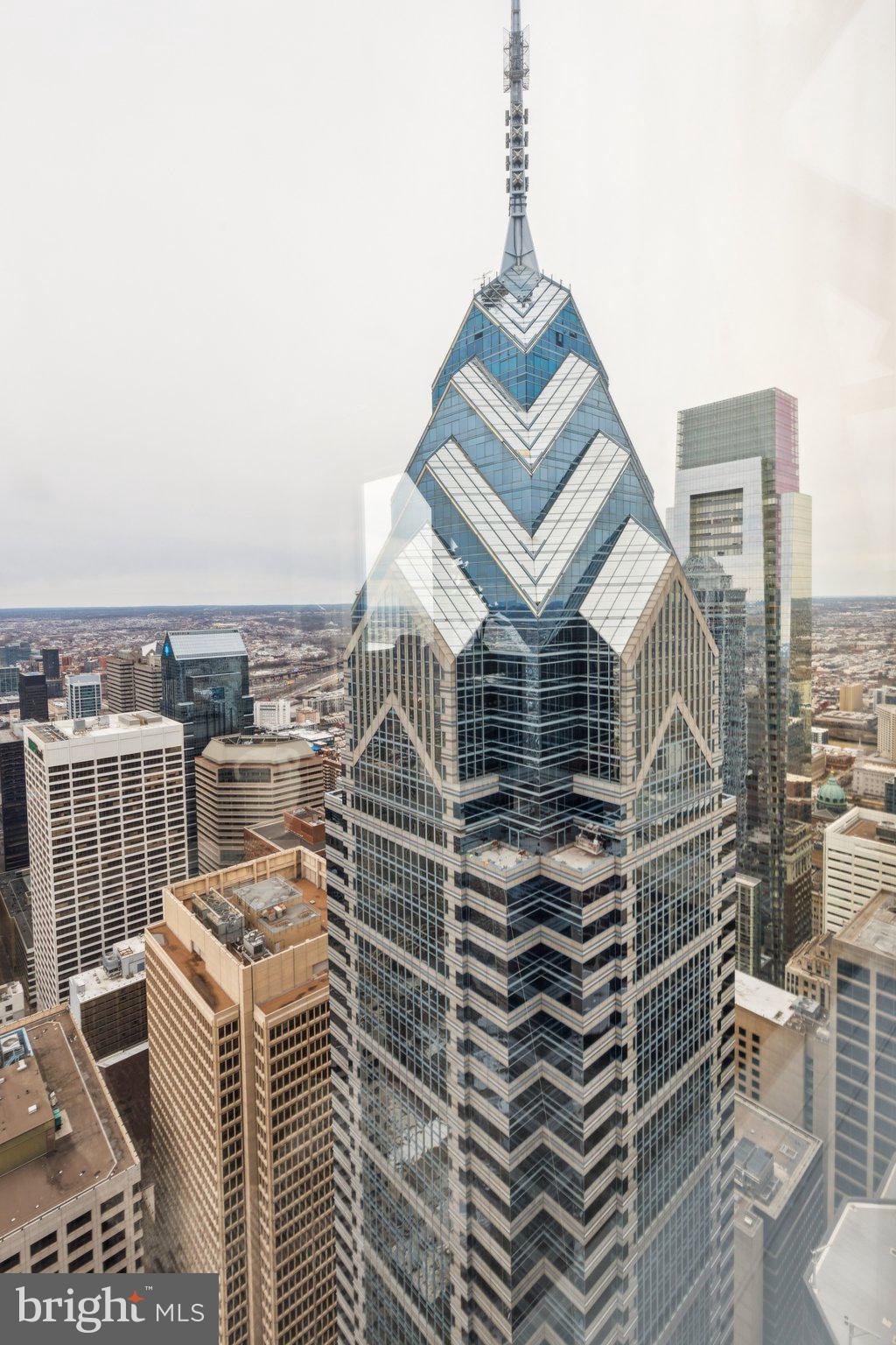 AVENUE OF THE ARTS - Residential