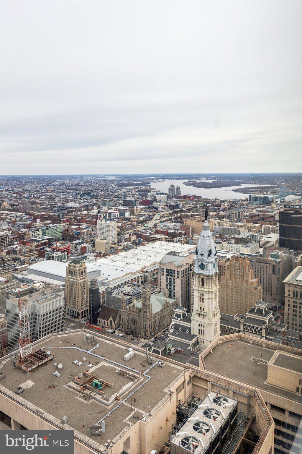 AVENUE OF THE ARTS - Residential