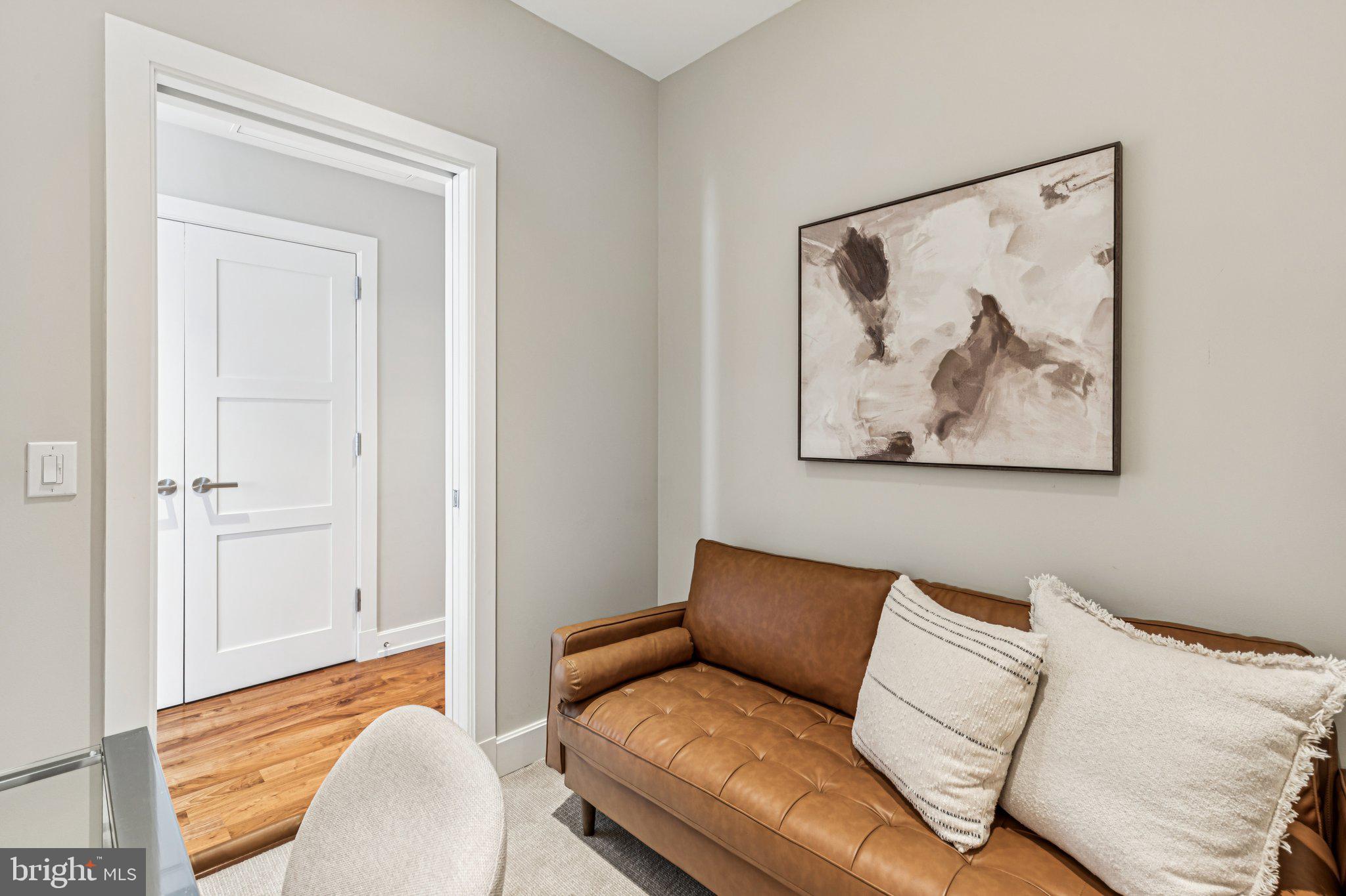 AVENUE OF THE ARTS - Residential