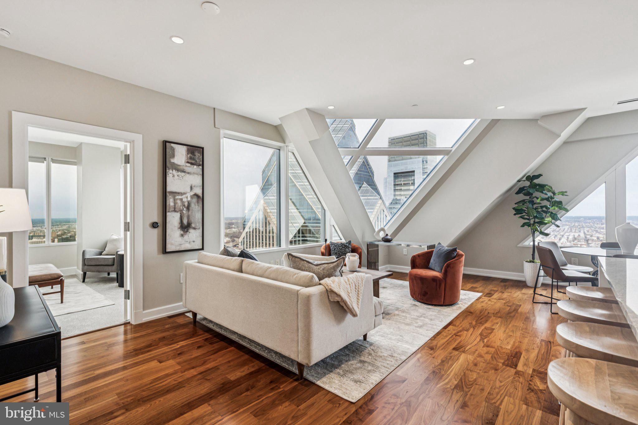 AVENUE OF THE ARTS - Residential