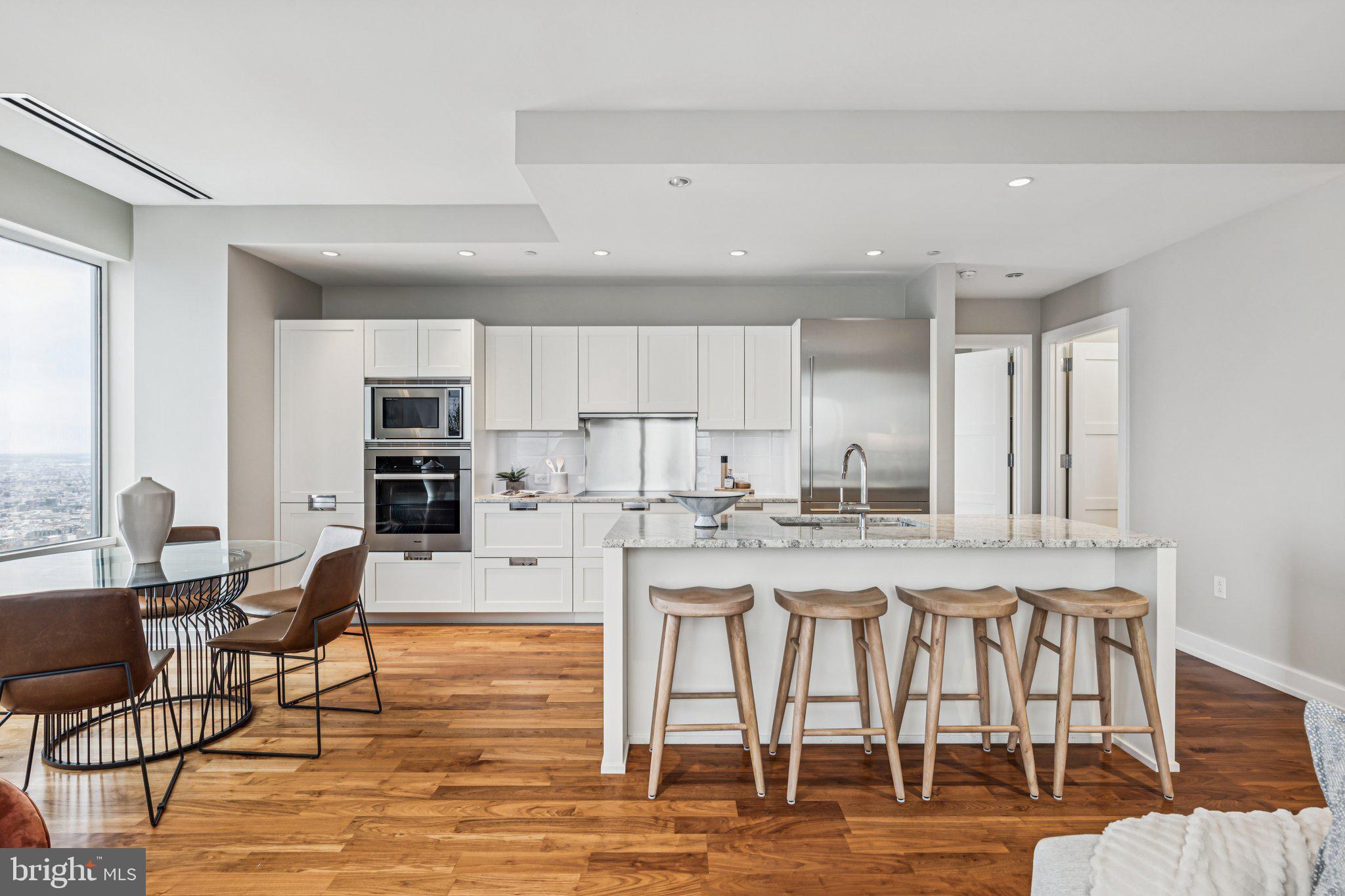 AVENUE OF THE ARTS - Residential