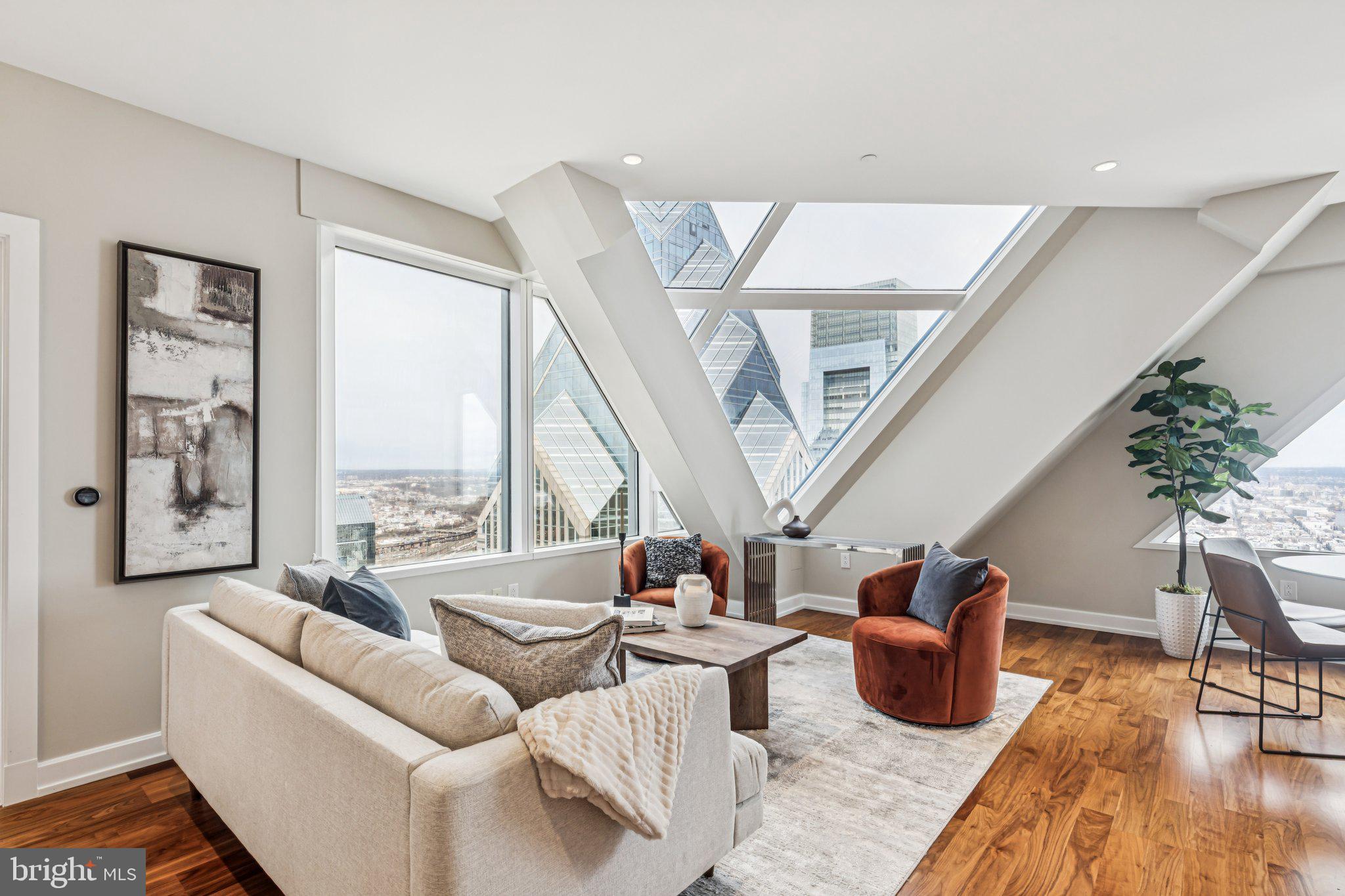 AVENUE OF THE ARTS - Residential