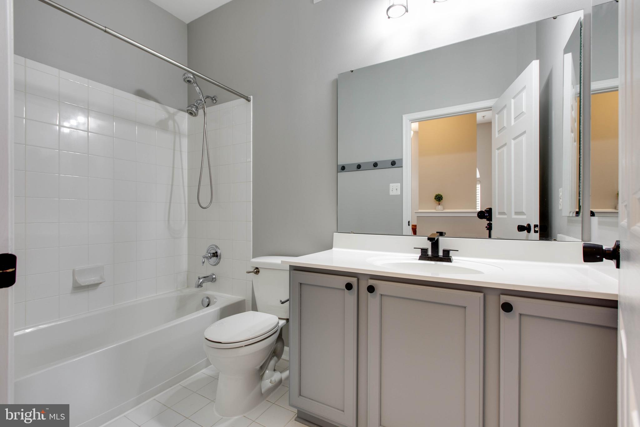 VILLAGES OF DORCHESTER - Residential Lease