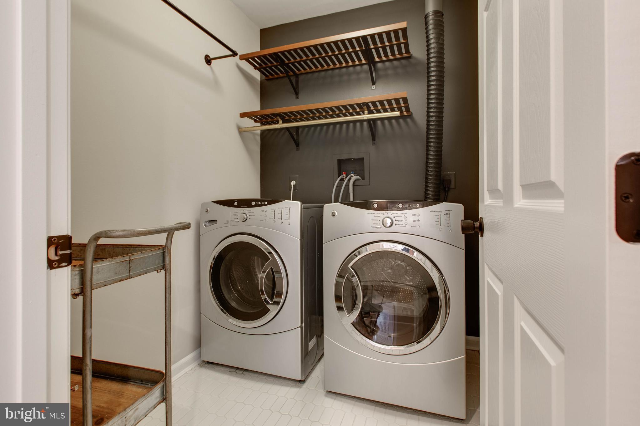 VILLAGES OF DORCHESTER - Residential Lease