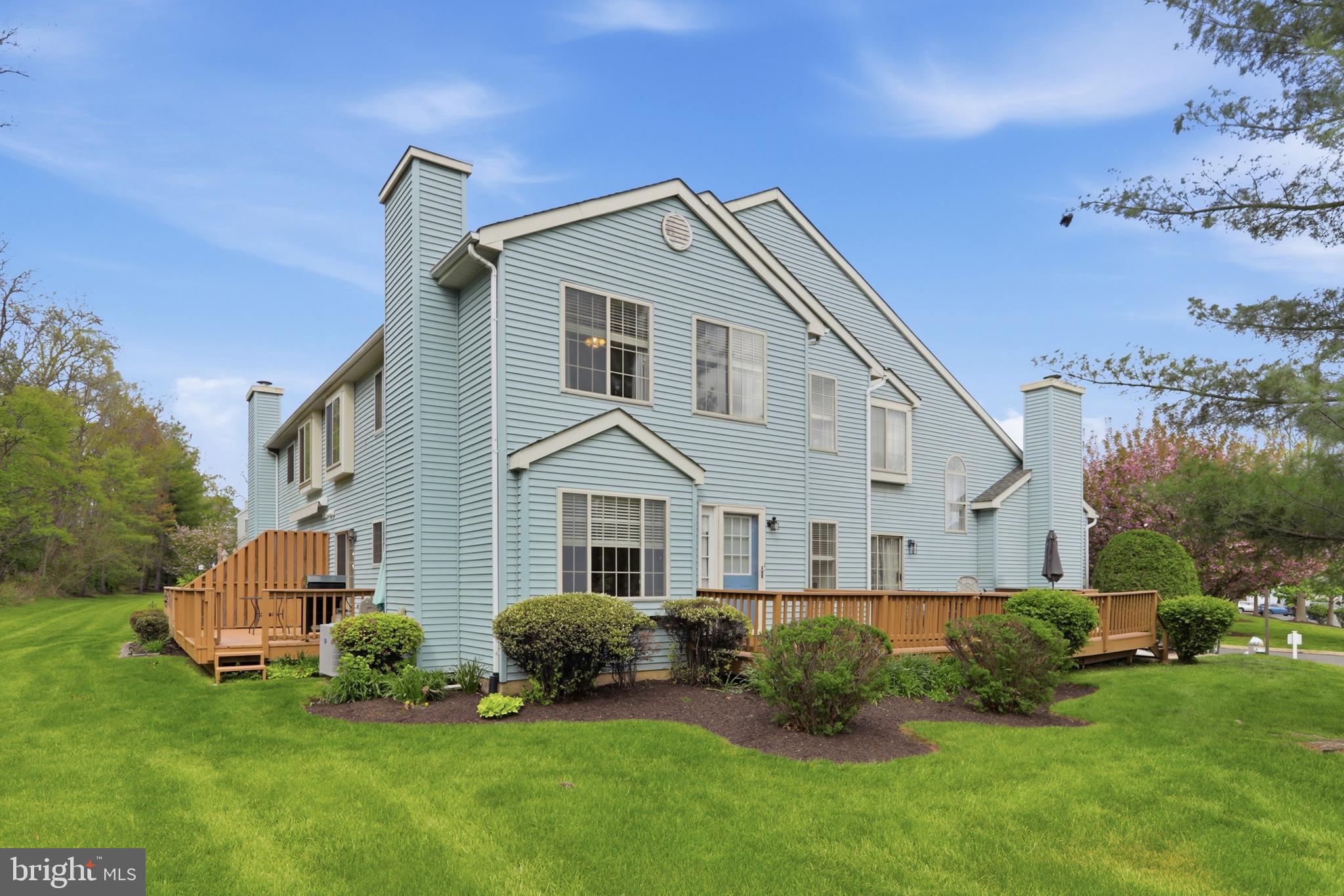 SALFORD POND - Residential