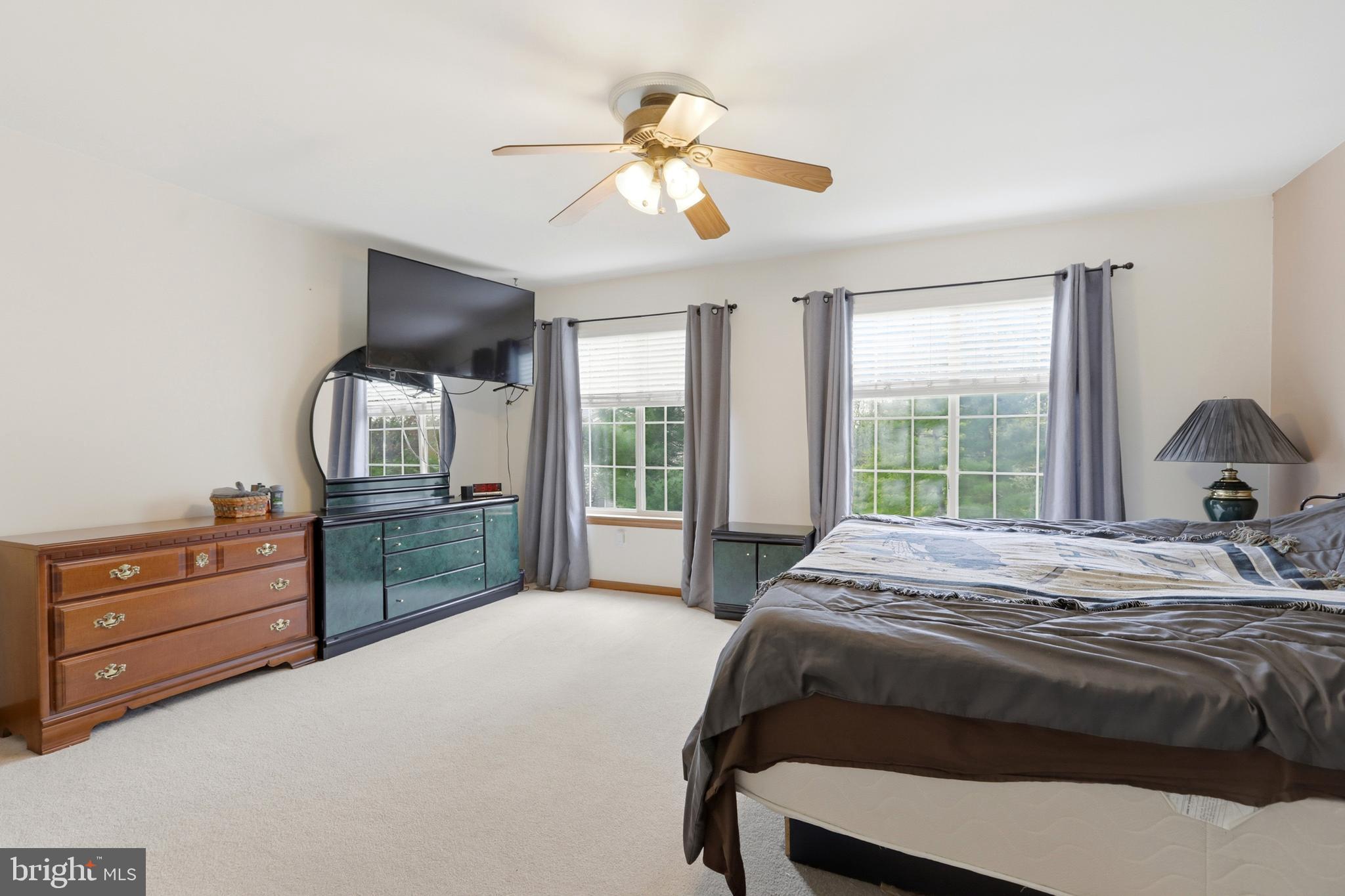 SALFORD POND - Residential