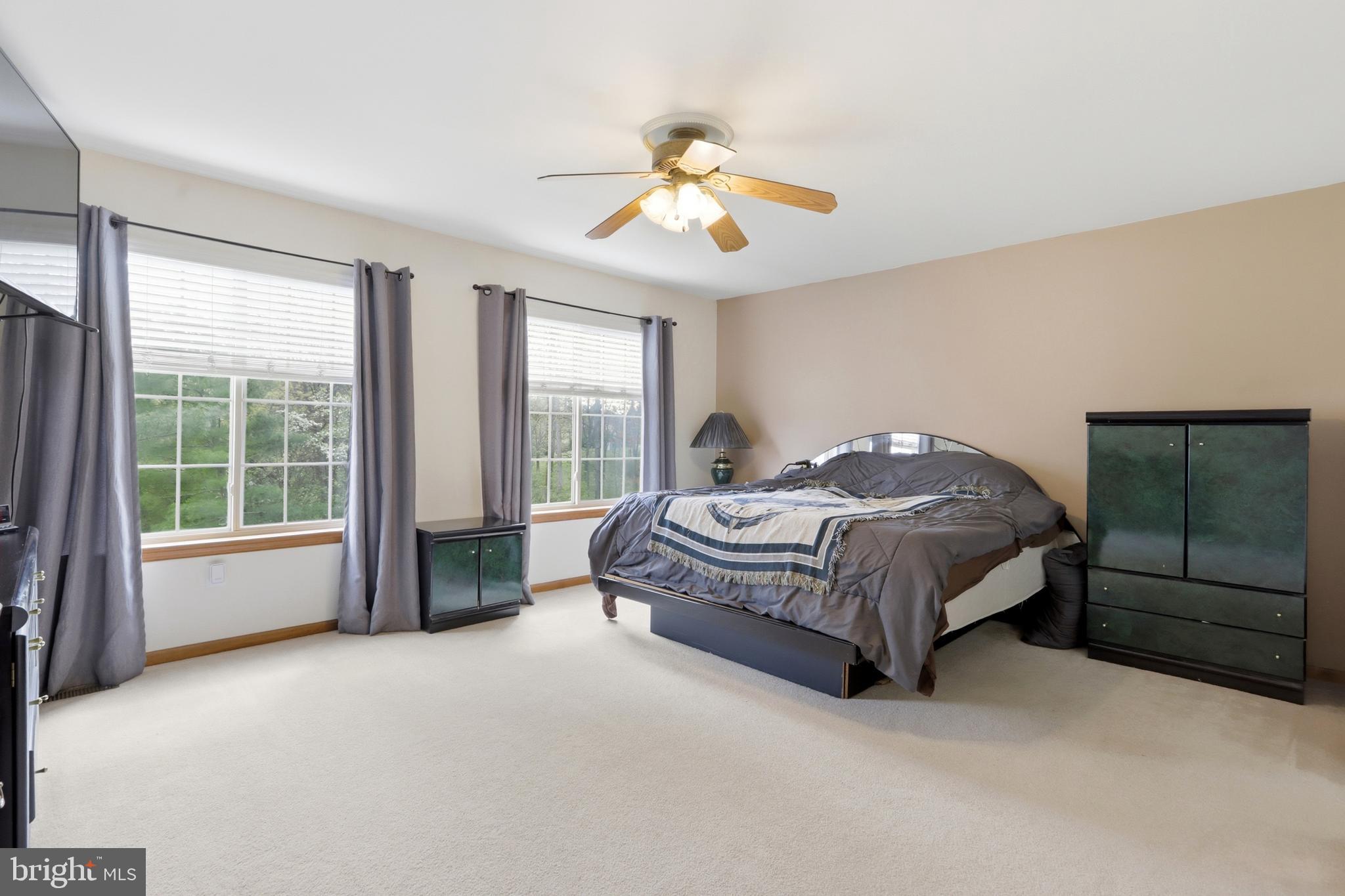 SALFORD POND - Residential