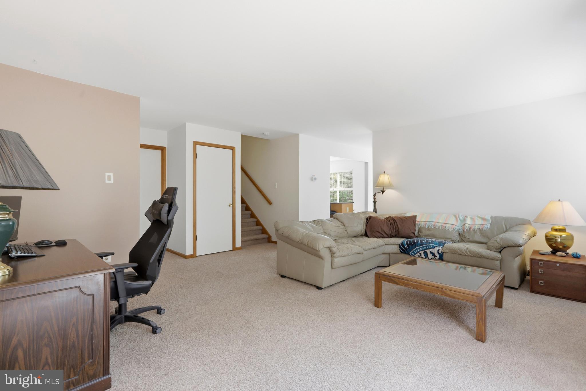 SALFORD POND - Residential