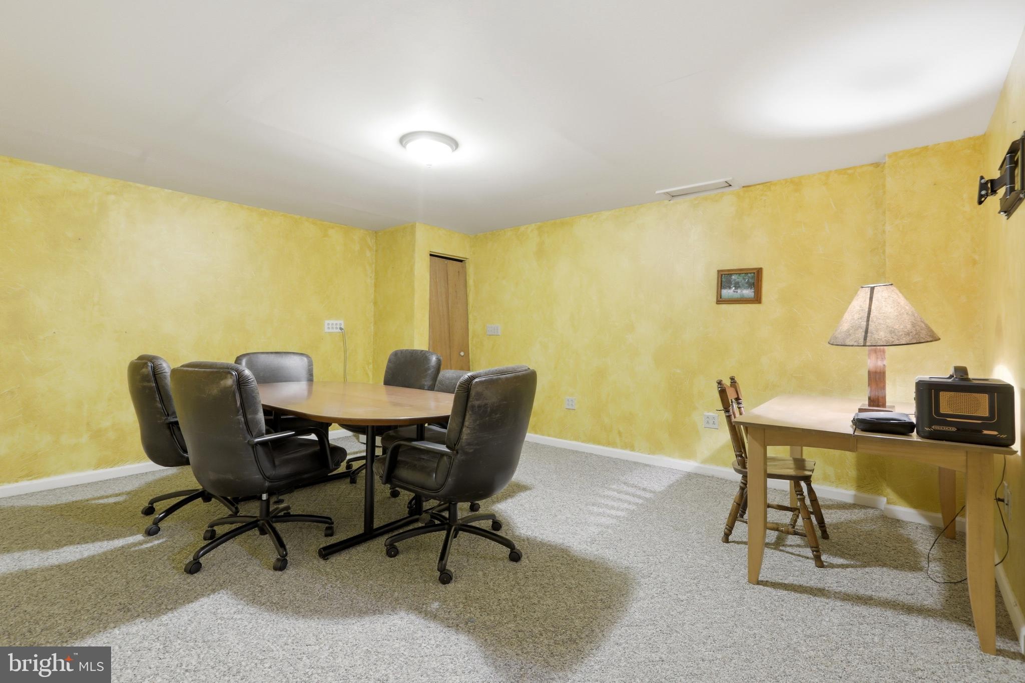 SALFORD POND - Residential