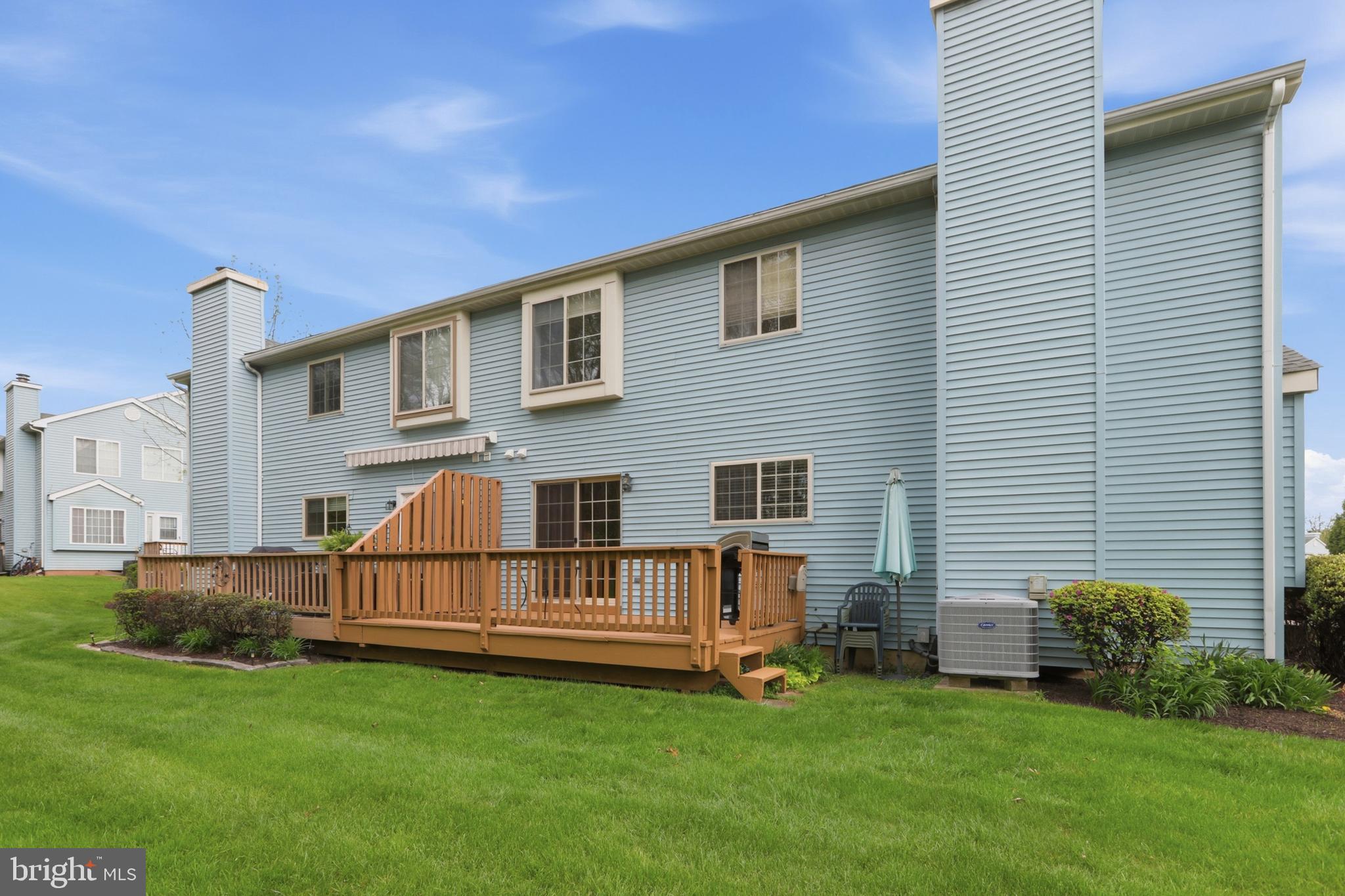 SALFORD POND - Residential