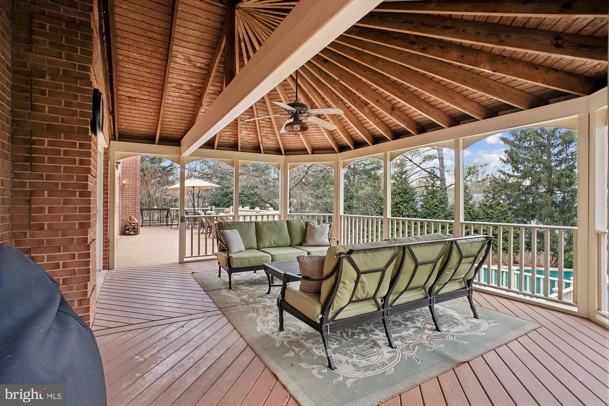 SUMMERWOOD - Residential