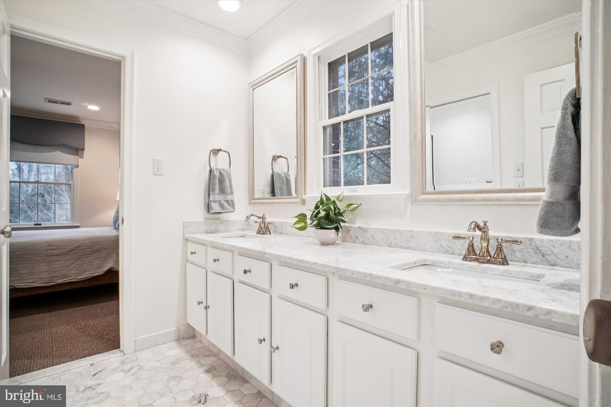 SUMMERWOOD - Residential