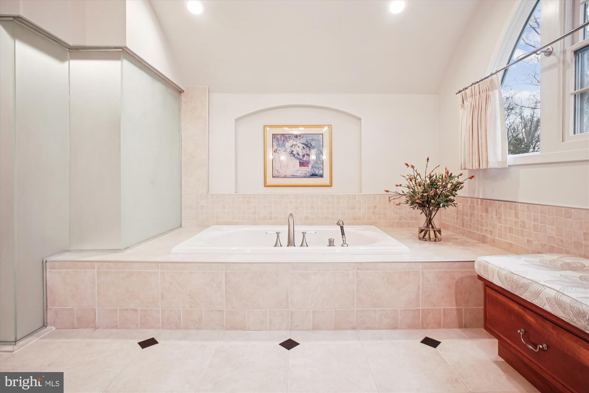 SUMMERWOOD - Residential