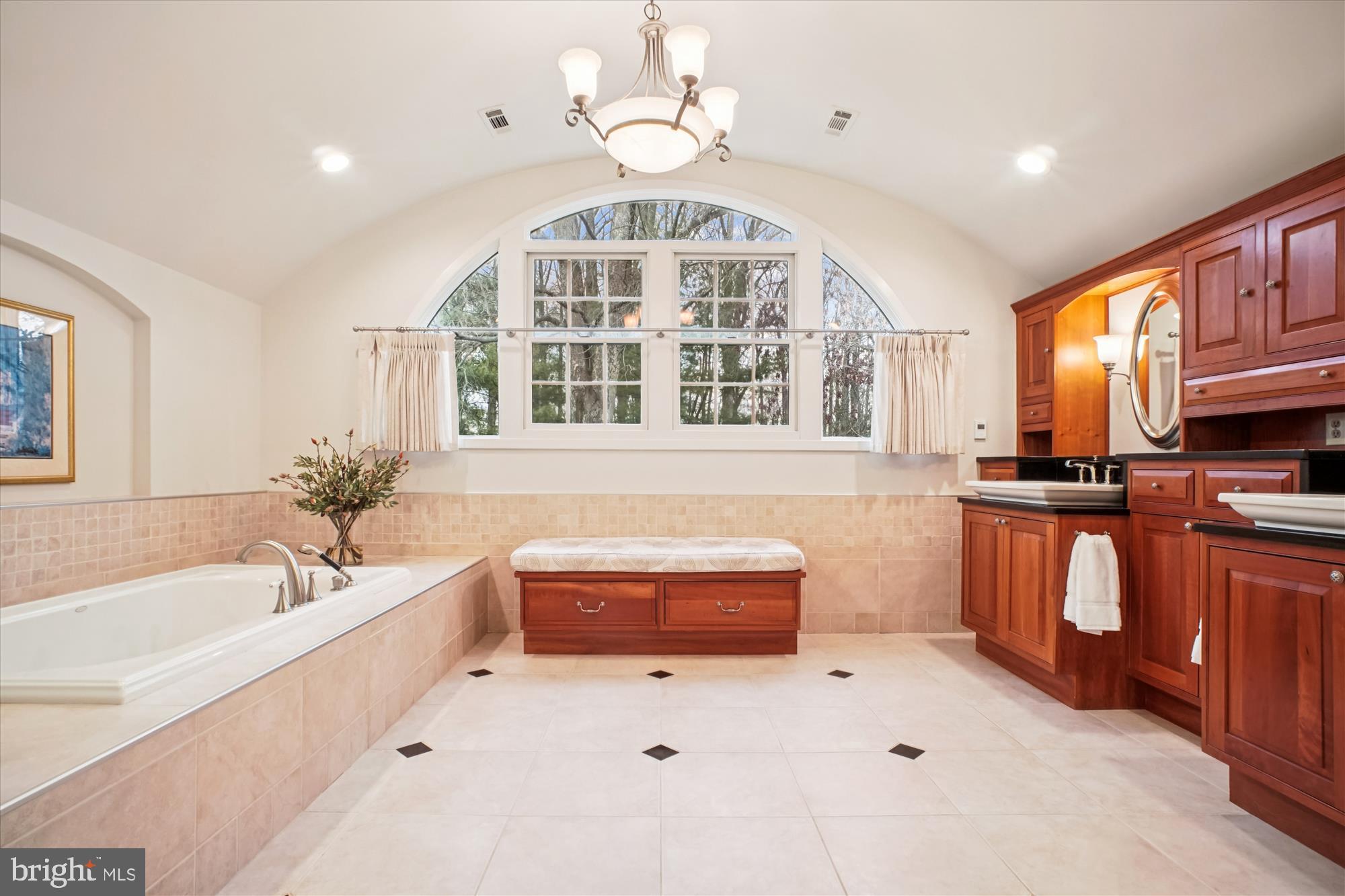 SUMMERWOOD - Residential