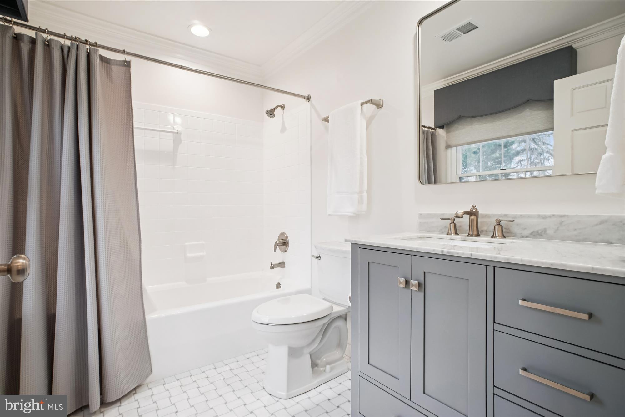 SUMMERWOOD - Residential