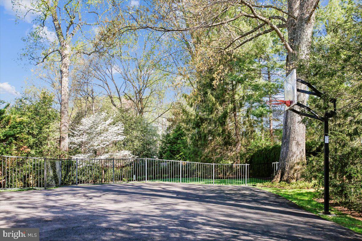 SUMMERWOOD - Residential