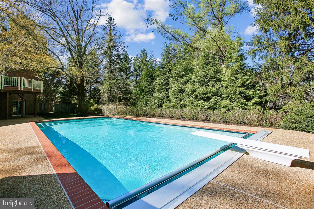 SUMMERWOOD - Residential