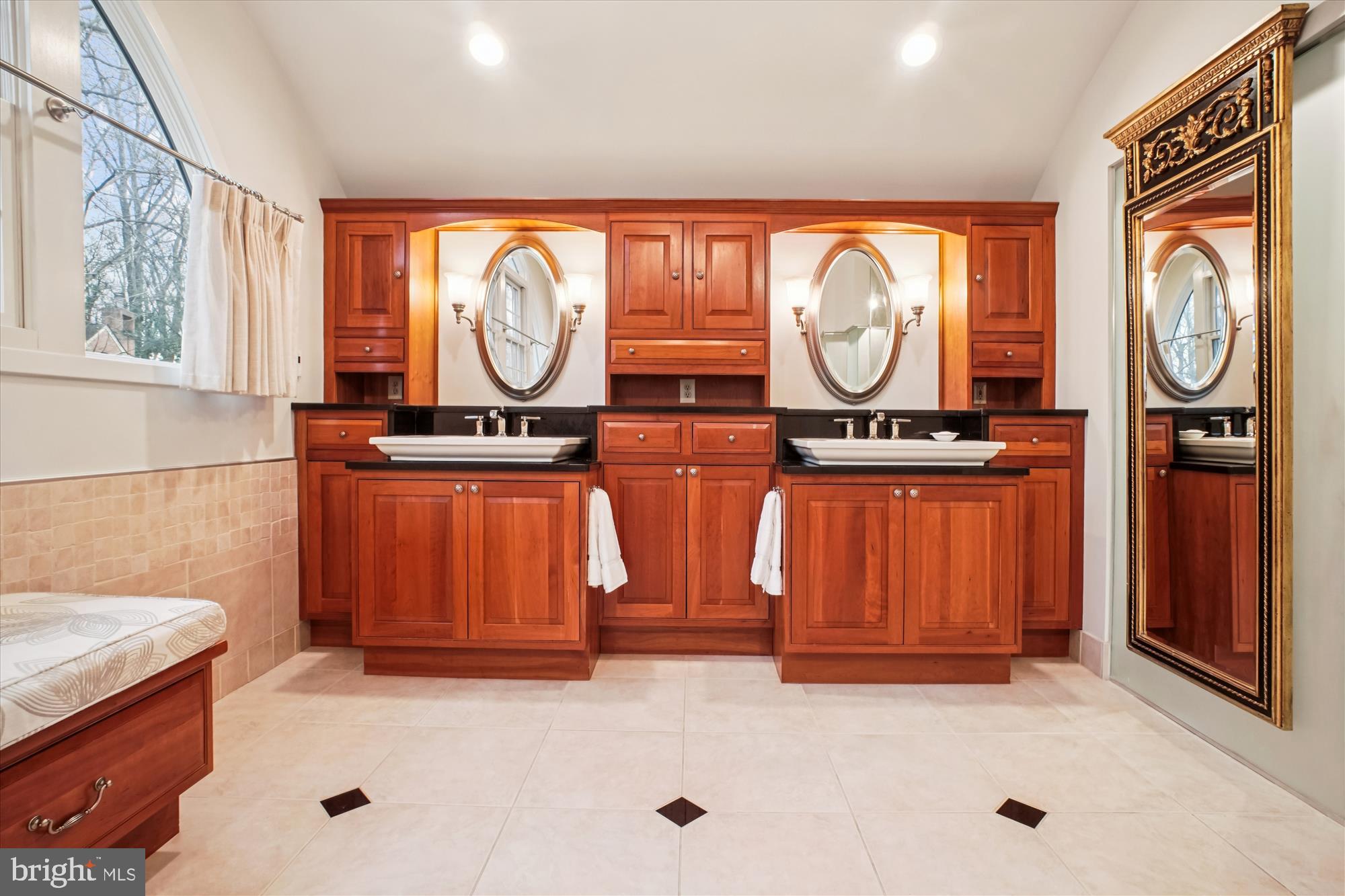 SUMMERWOOD - Residential