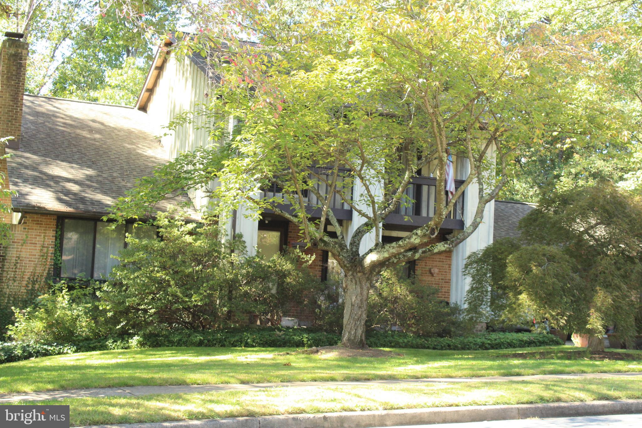 BONNIE BRAE - Residential Lease