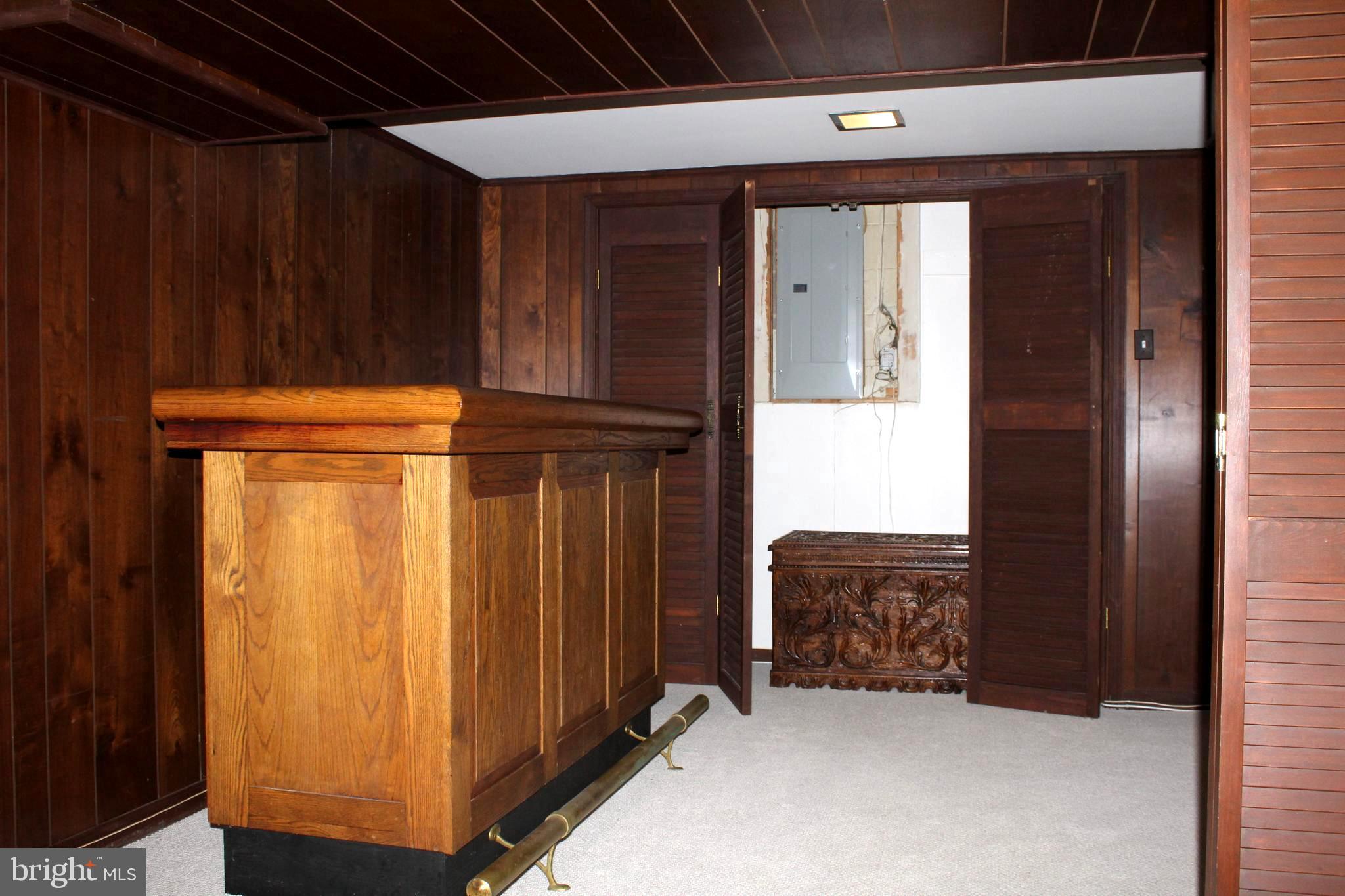 BONNIE BRAE - Residential Lease