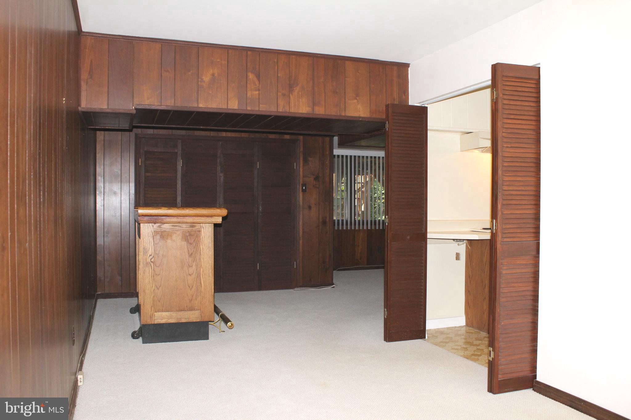 BONNIE BRAE - Residential Lease