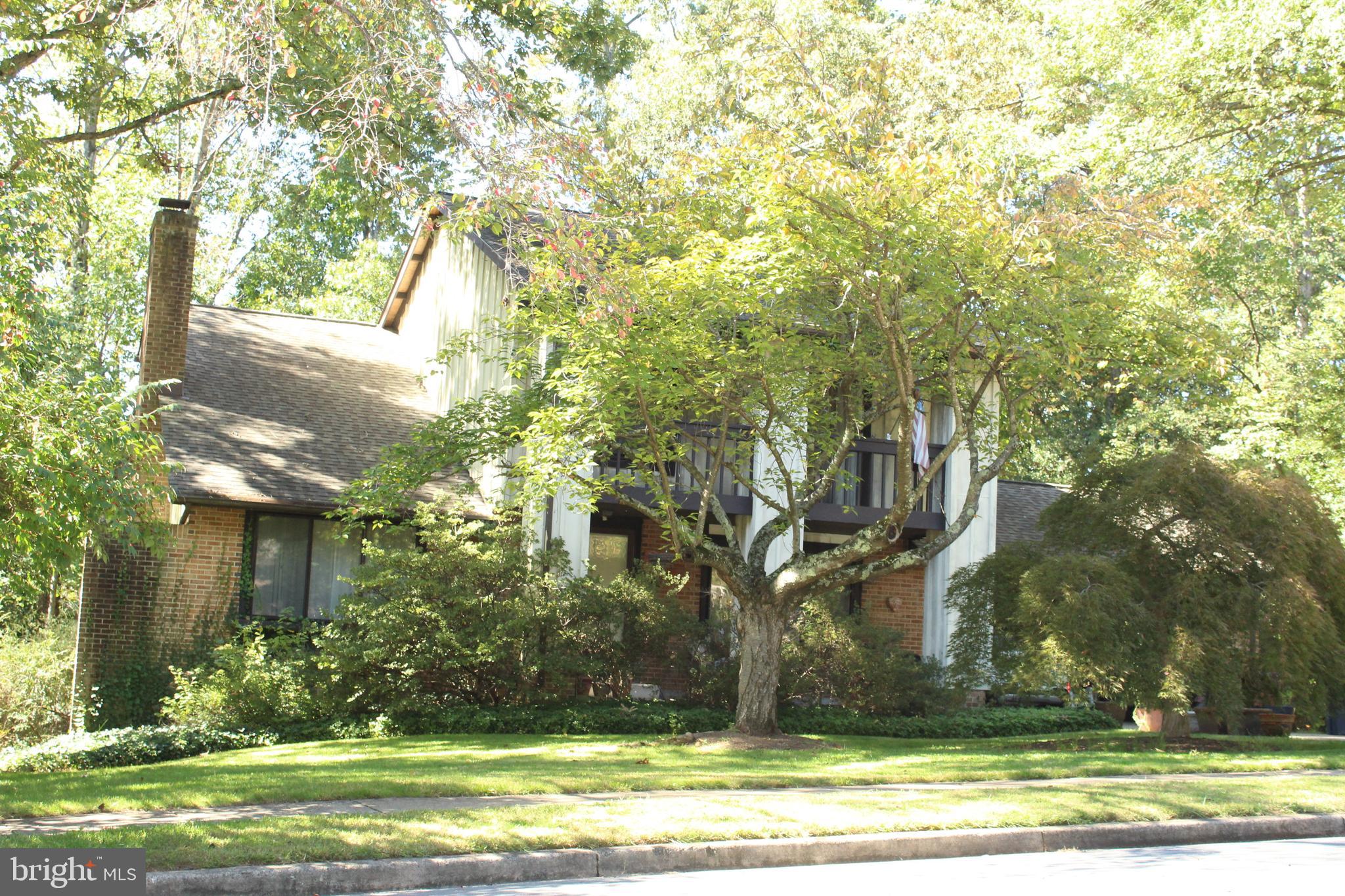 BONNIE BRAE - Residential Lease