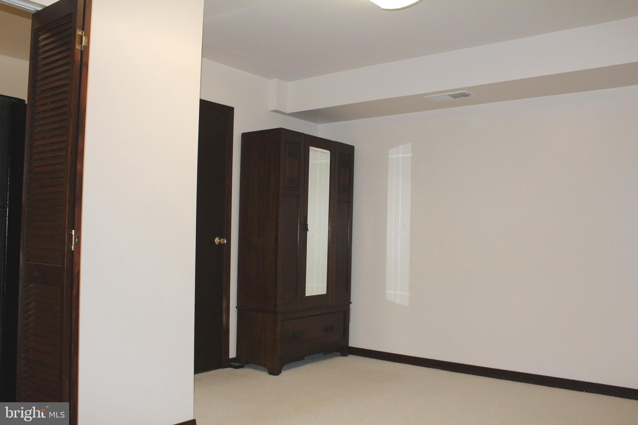 BONNIE BRAE - Residential Lease