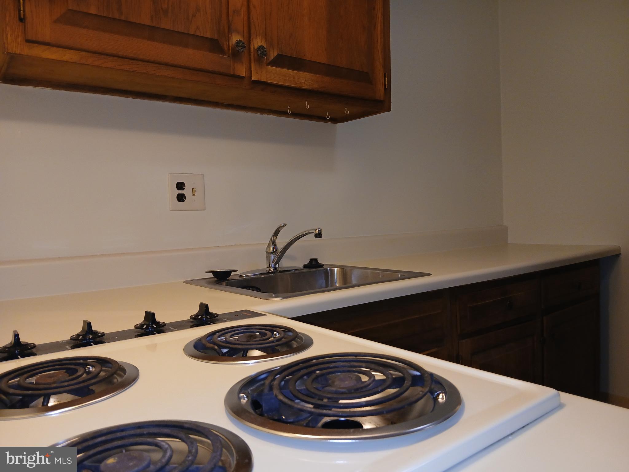 BONNIE BRAE - Residential Lease