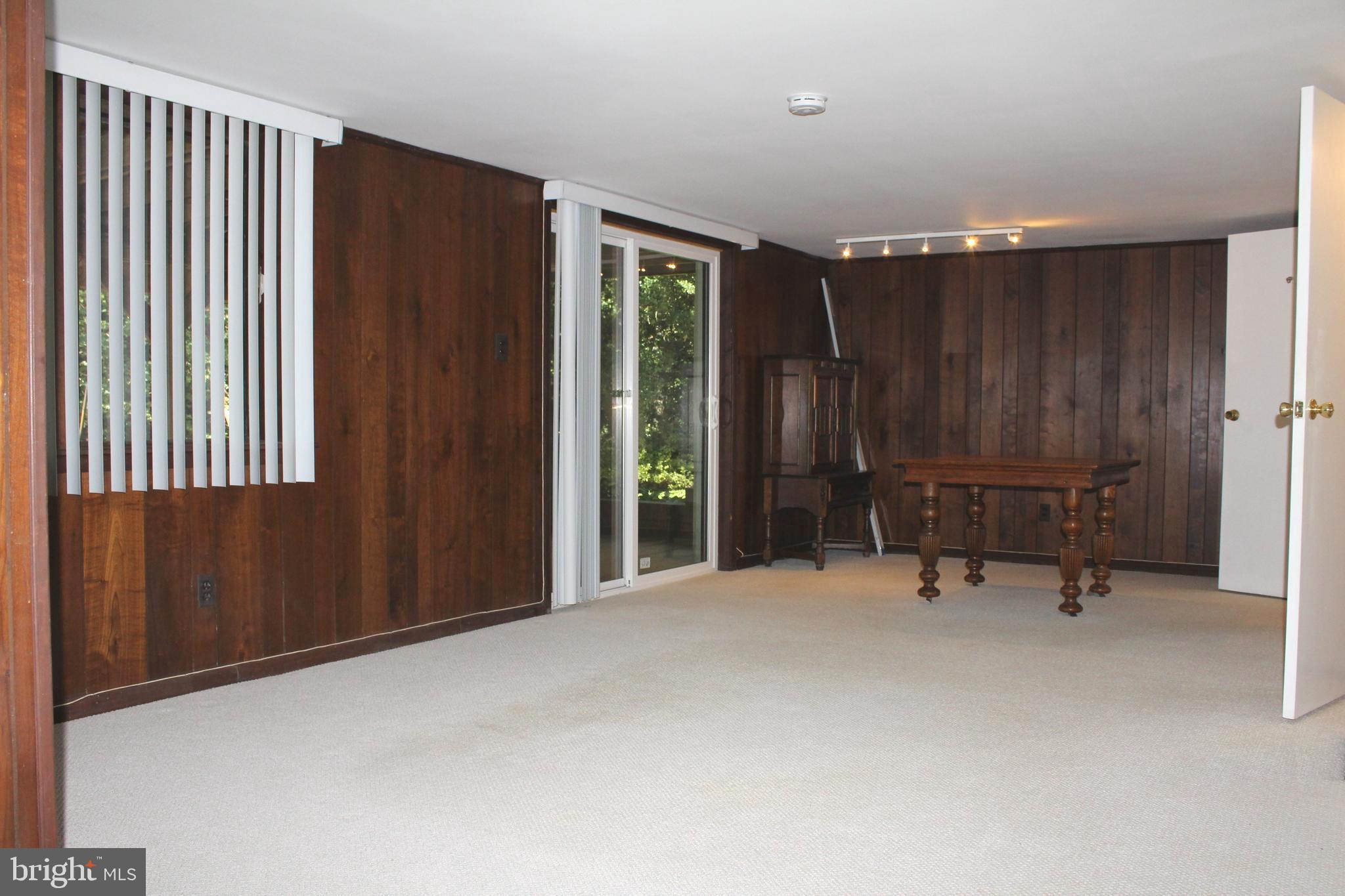 BONNIE BRAE - Residential Lease