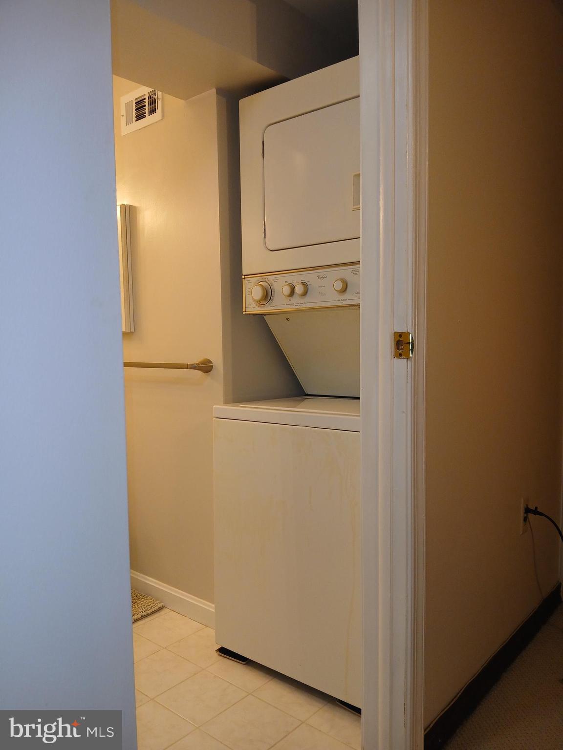 BONNIE BRAE - Residential Lease