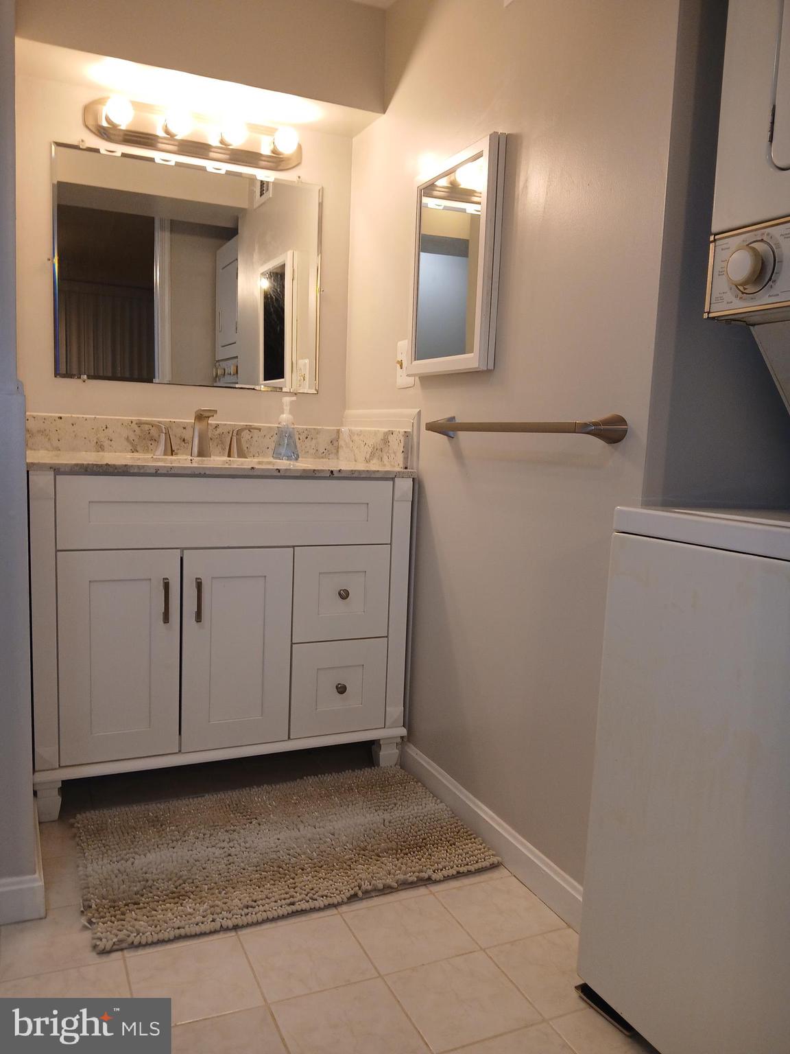 BONNIE BRAE - Residential Lease