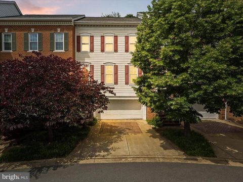 130 ROLLING TRACE FALLS CHURCH VA 22046