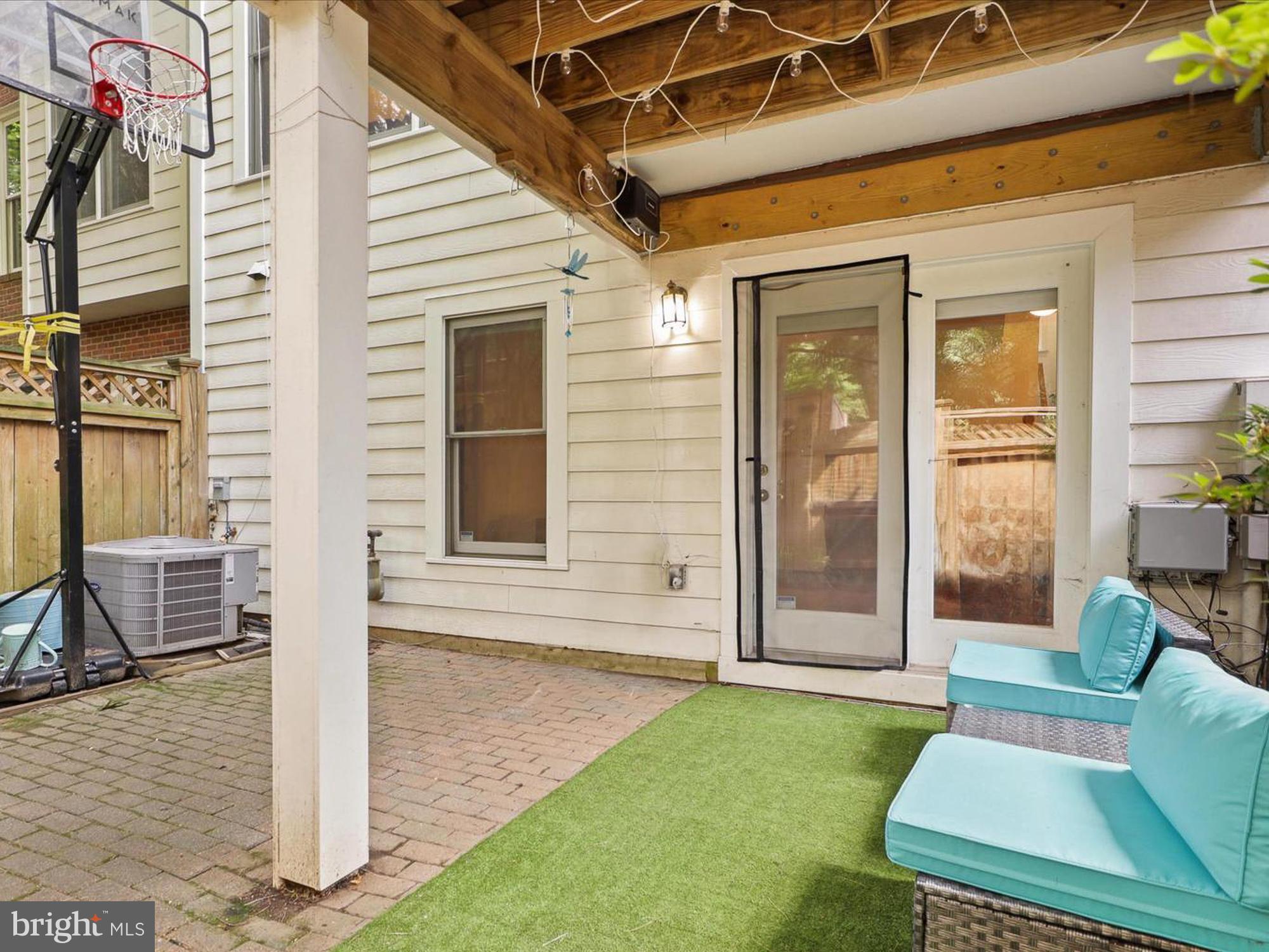 WHITTIER PARK - Residential Lease