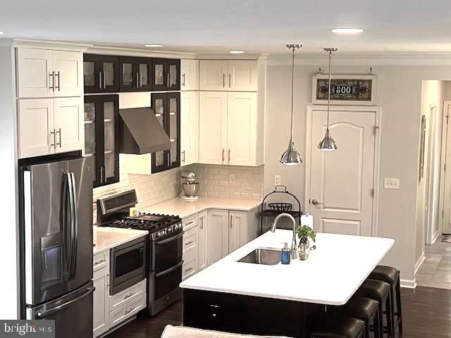 HAMPTON VILLAGE - Residential