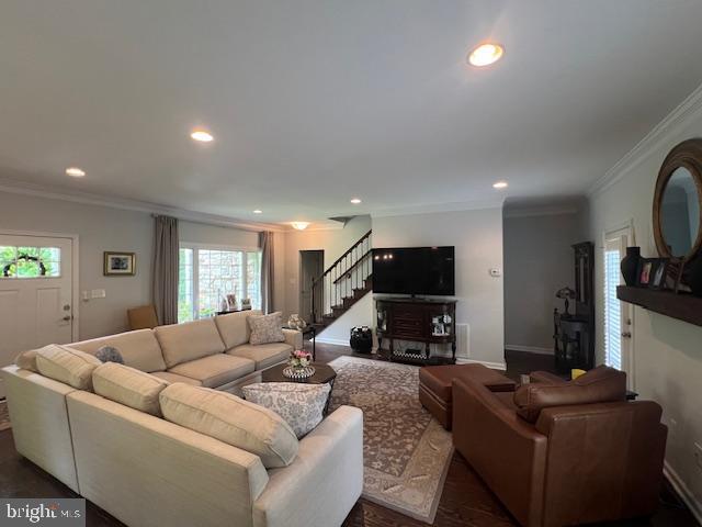 HAMPTON VILLAGE - Residential