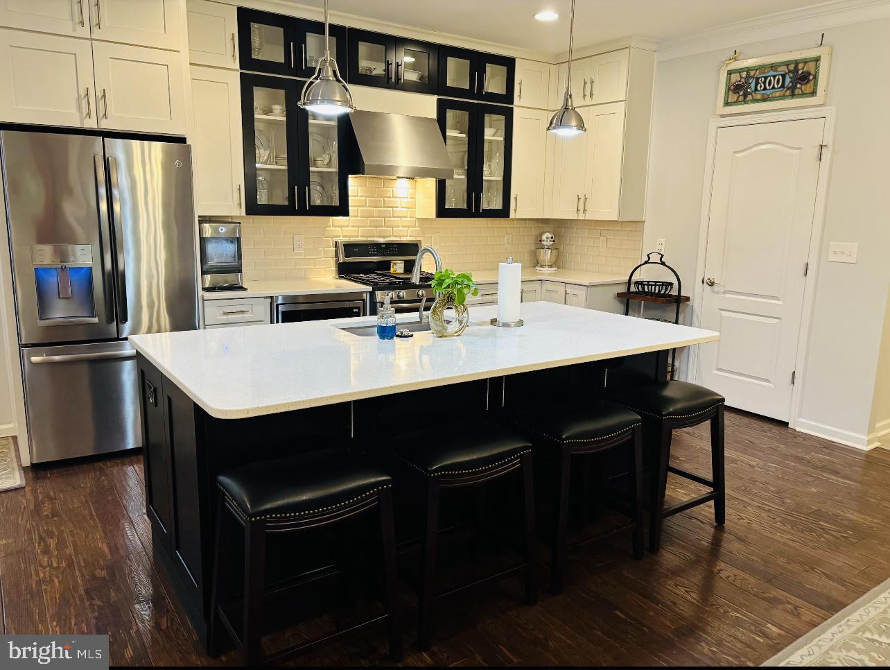HAMPTON VILLAGE - Residential
