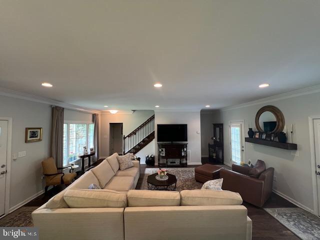 HAMPTON VILLAGE - Residential