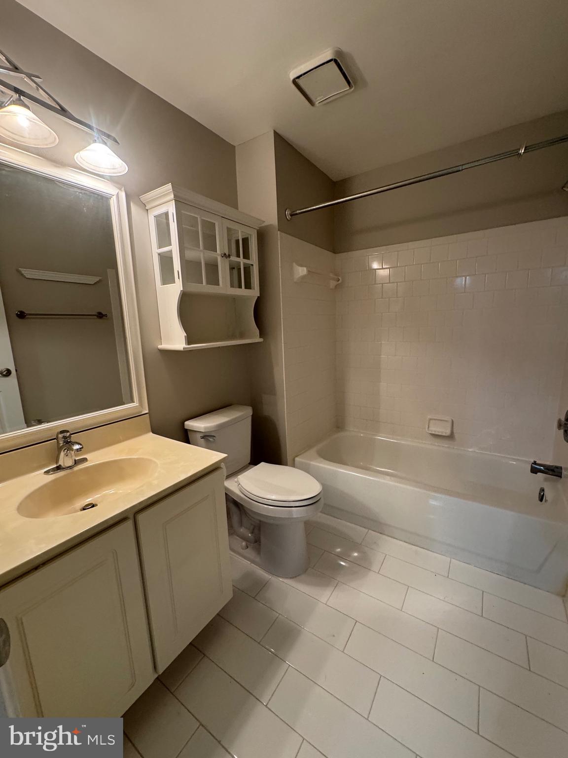 TAYLOR RIDGE CONDOMINIUMS - Residential