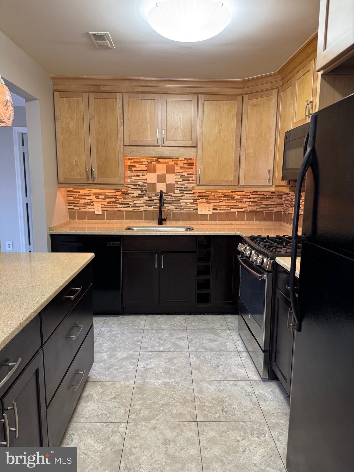 1310 SHERIDAN PLACE 28