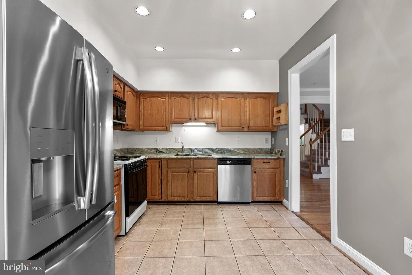 AUTUMN OAKS - Residential Lease