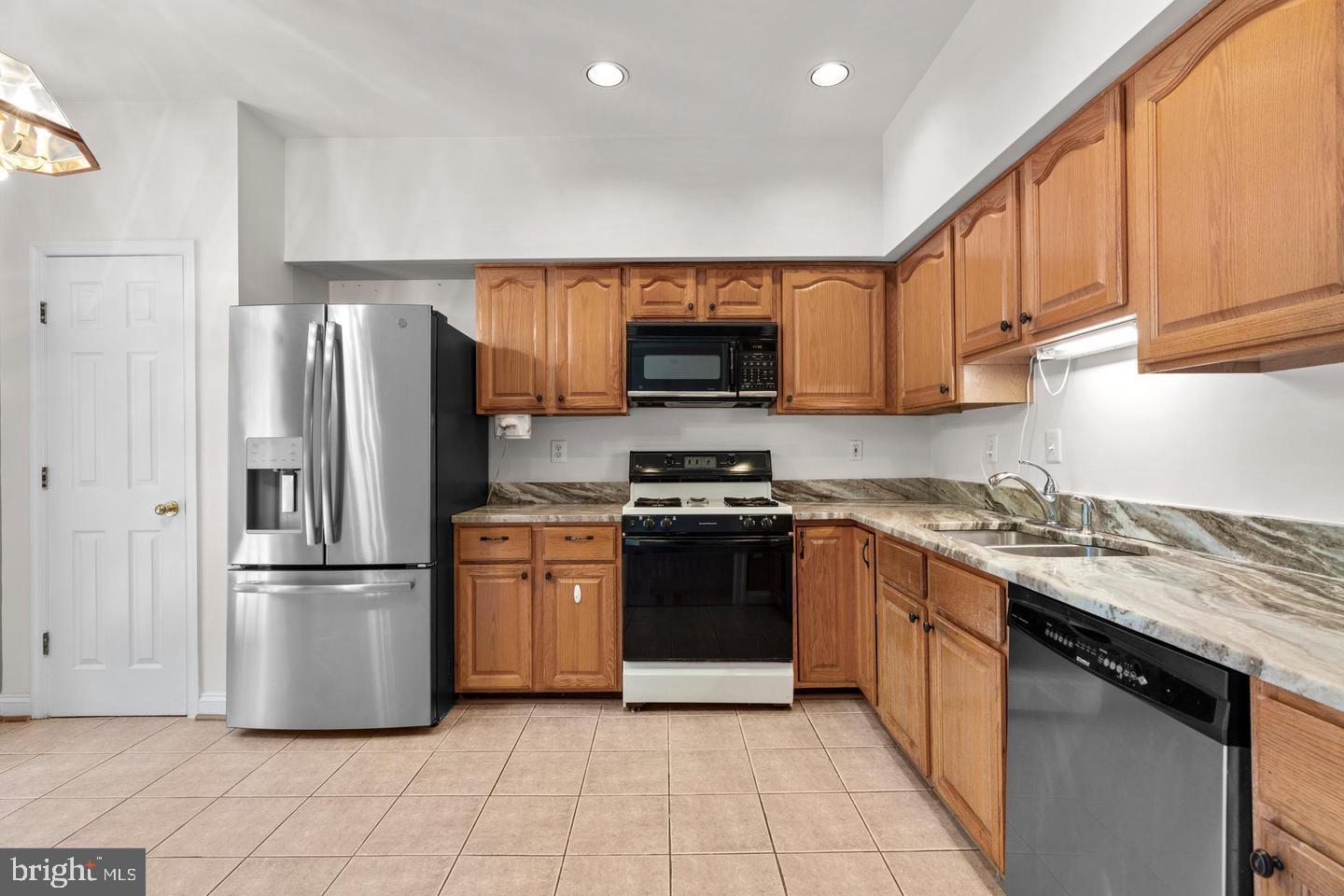 AUTUMN OAKS - Residential Lease