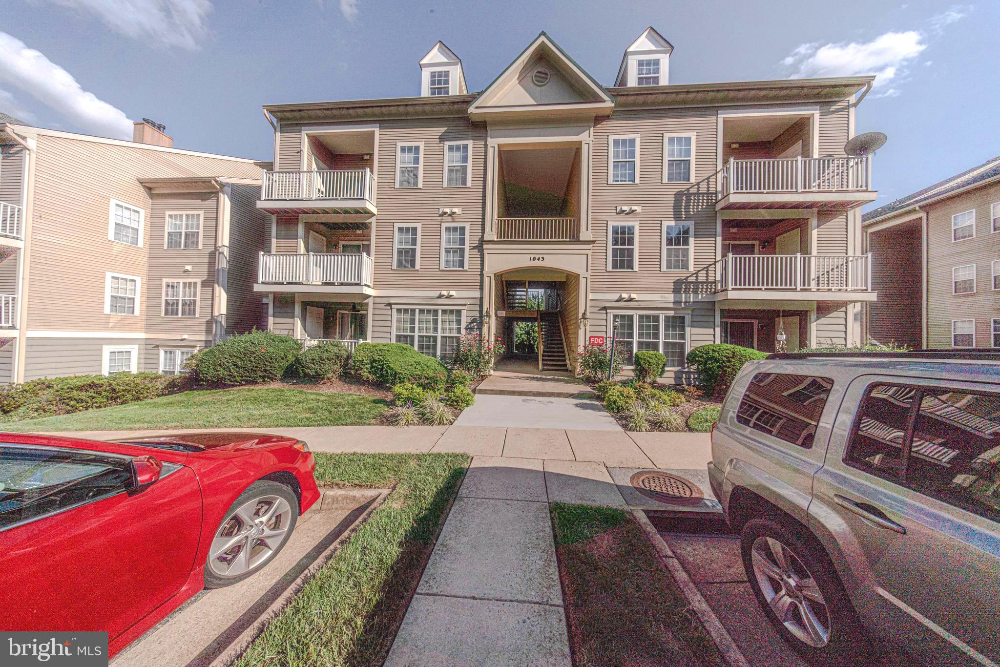 SUMMERHOUSE CONDO - Residential