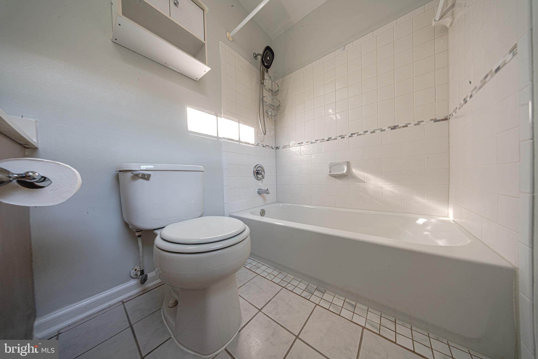 SUMMERHOUSE CONDO - Residential