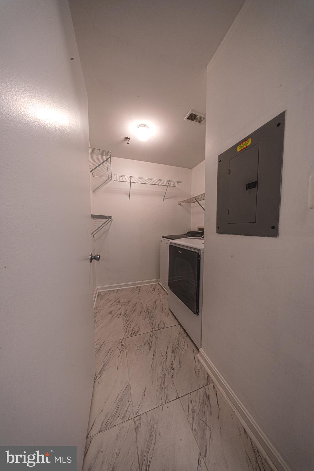 SUMMERHOUSE CONDO - Residential